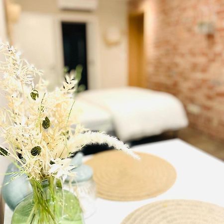 La Petite Halte Bed & Breakfast Comines-Warneton Exterior foto